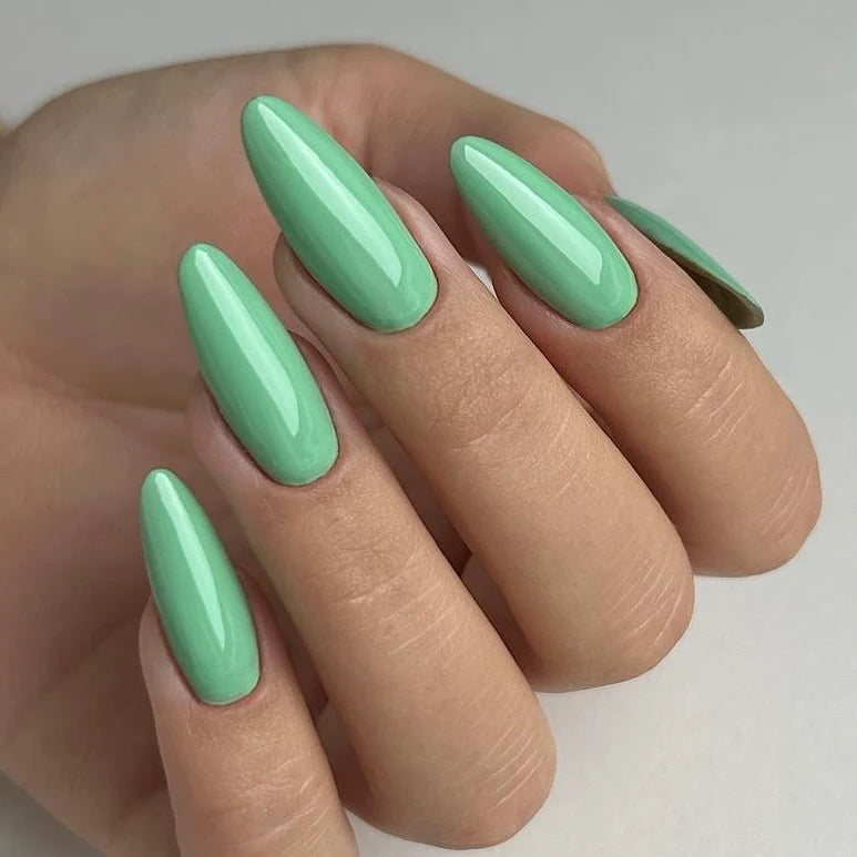 Vernis semi-permanent - Misty Jade - Nailed by K