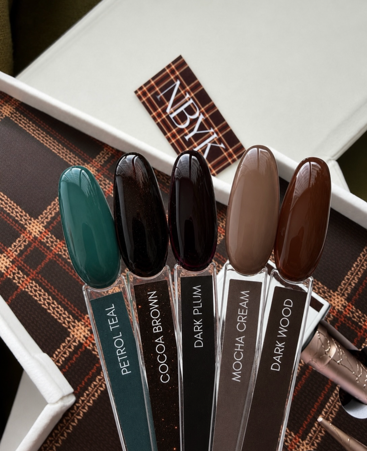 Vernis semi-permanent - Mocha Cream - Nailed by K