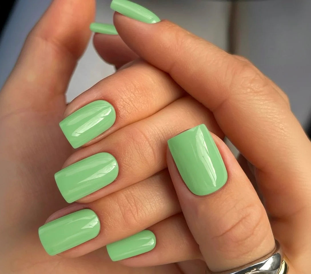 Vernis semi-permanent - Misty Jade - Nailed by K