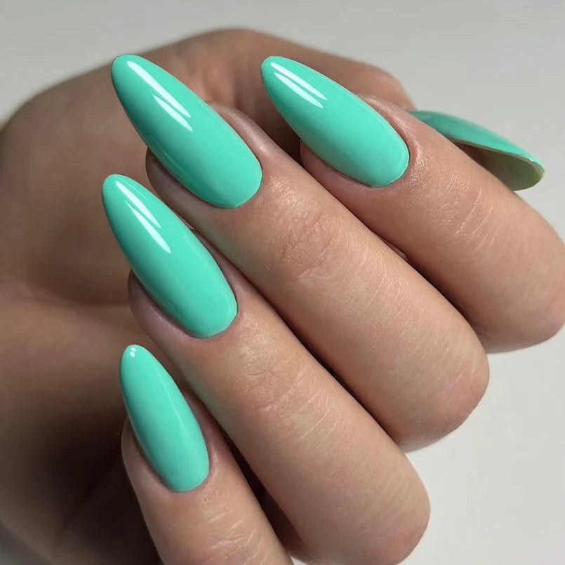 Vernis semi-permanent - Island - Nailed by K