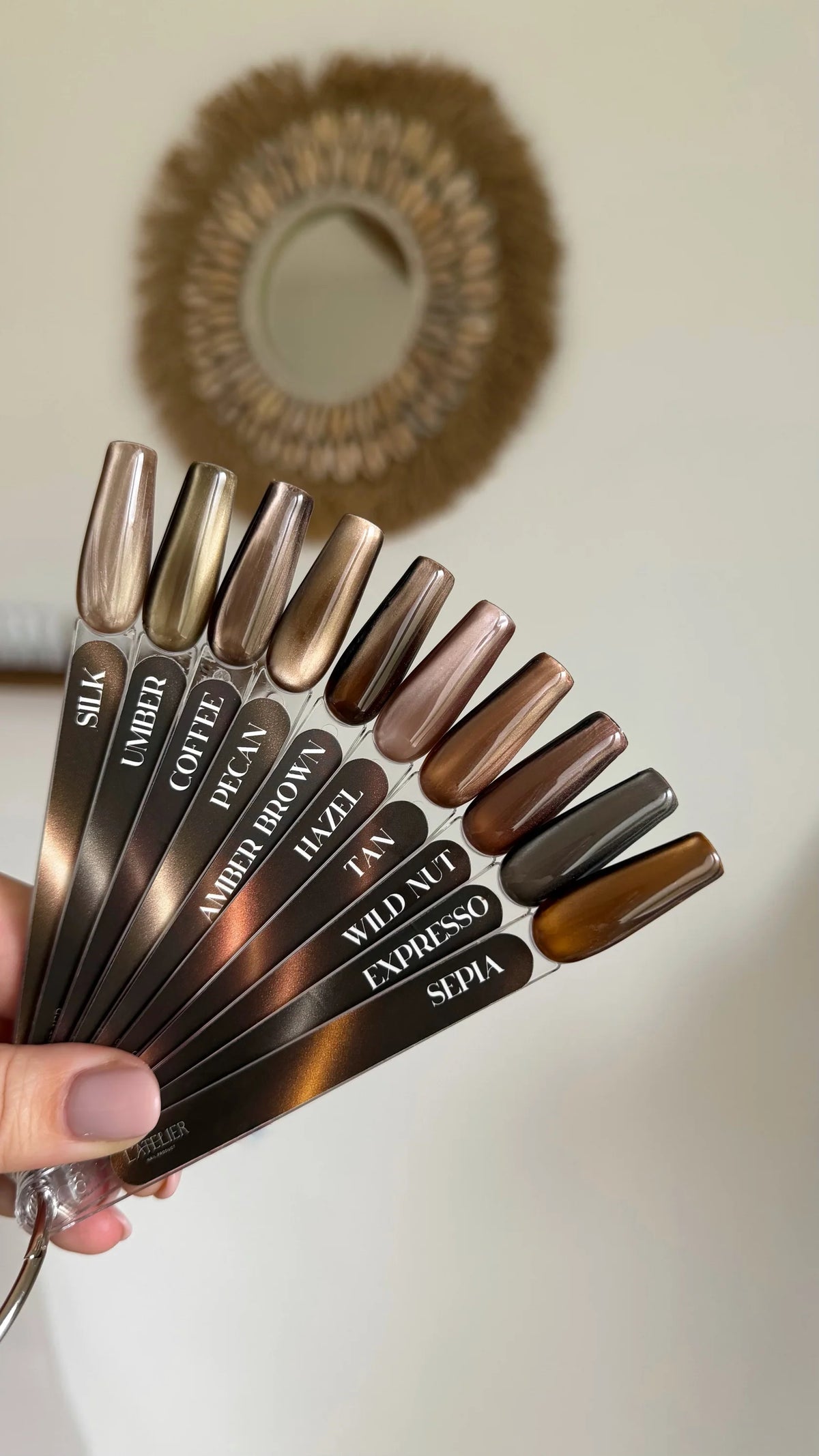 Cat Eye UV-Nagellack – Pecan – L'atelier Nail Product