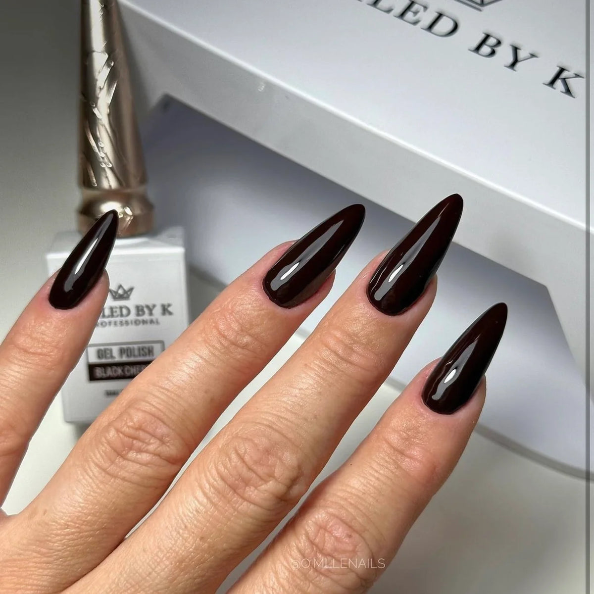Vernis semi-permanent - Black Cherry - Nailed by K